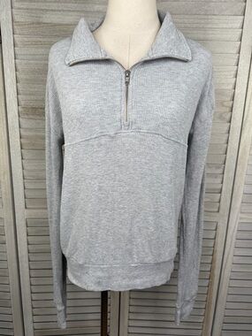 BRANDY MELVILLE Gray Waffle Knit 1/2 Zip Pullover Sweatshirt-OS